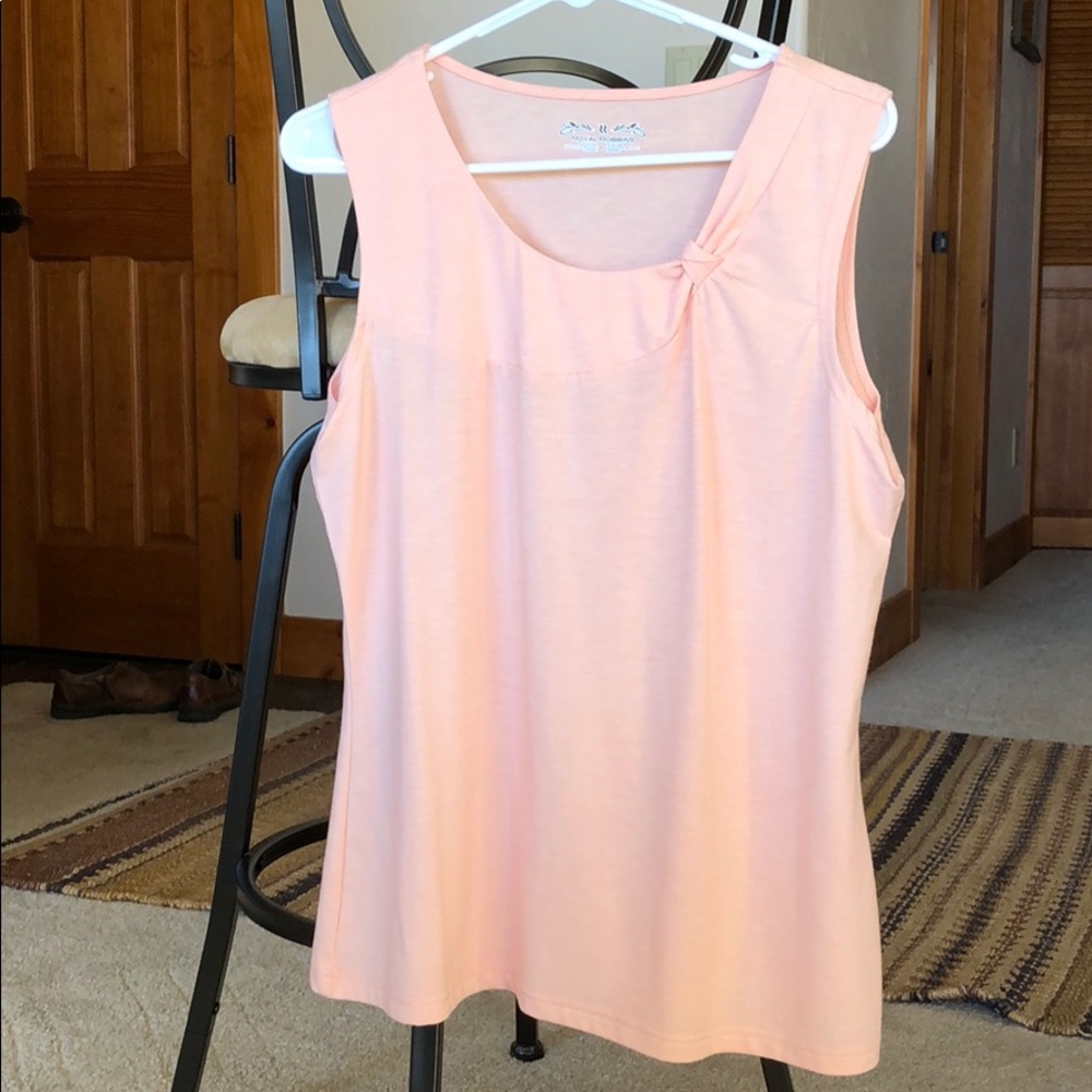 No sleeved top